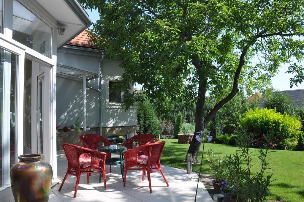 Kertes Apartment Veszprem Exterior photo